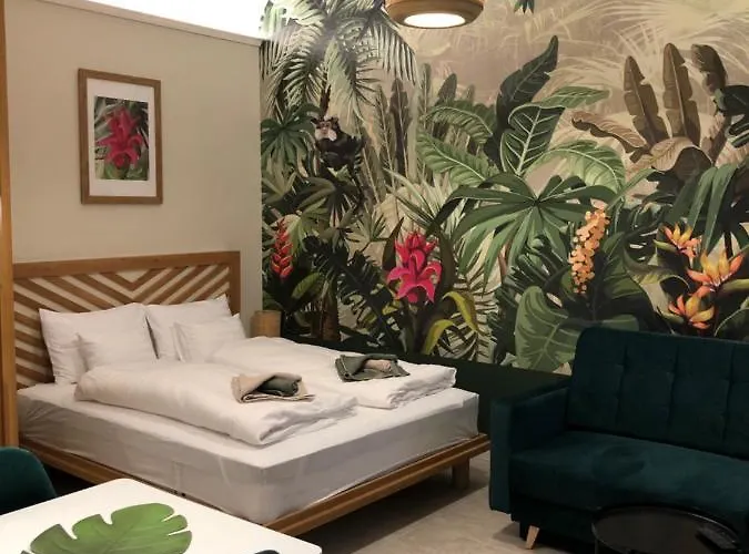 In Iv. * Βουδαπέστη